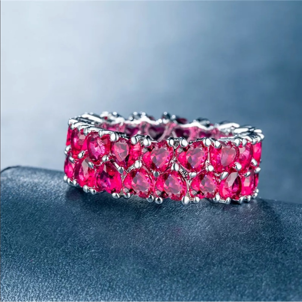 New 925 Silver Beautiful Hearts Sapphire Ring - Picture 2 of 5
